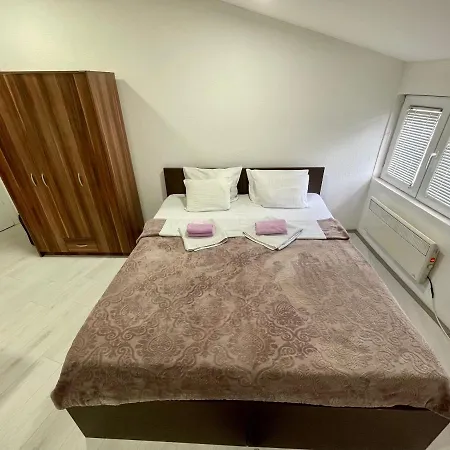 Apartamento Aleksandra U Centru Grada Kragujevac
