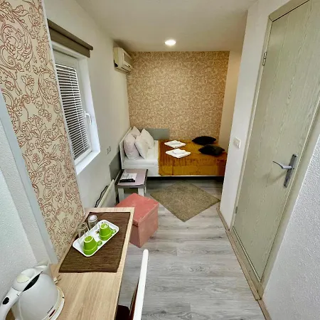 Apartment Aleksandra U Centru Grada