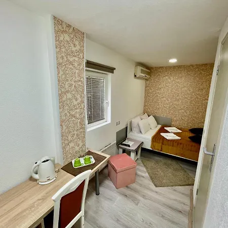 Aleksandra U Centru Grada Apartamento *