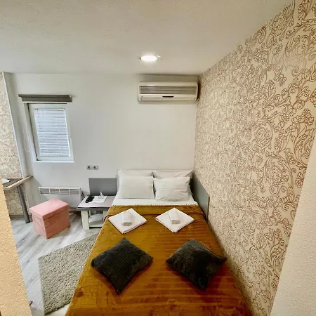 Aleksandra U Centru Grada *