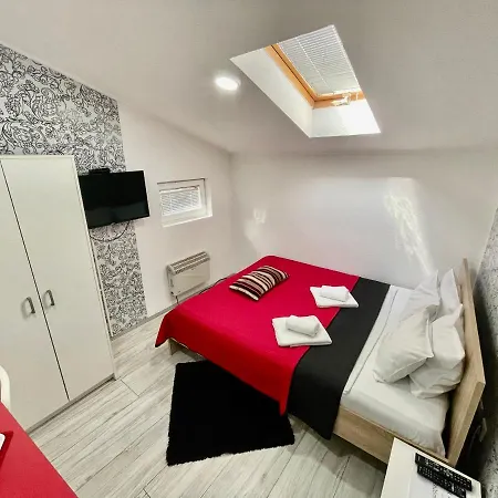 Apartment Aleksandra U Centru Grada