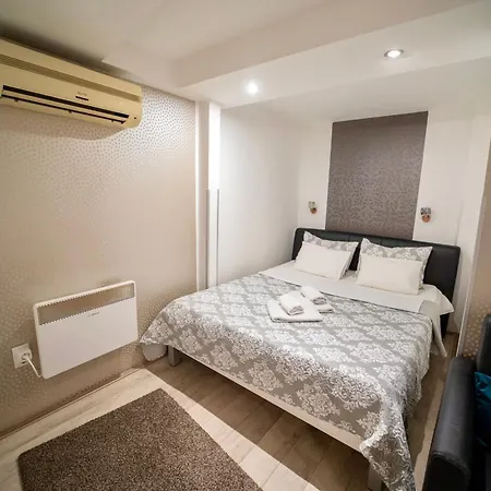 Aleksandra U Centru Grada *