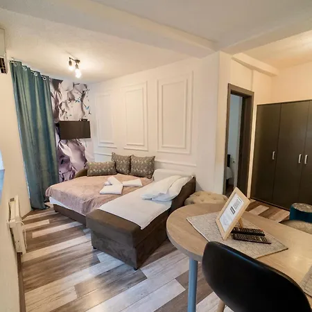 Aleksandra U Centru Grada Kragujevac