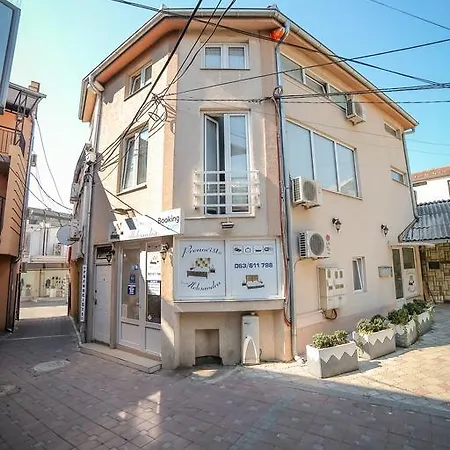 Aleksandra U Centru Grada Apartamento *