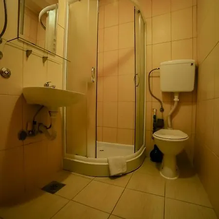 Apartment Aleksandra U Centru Grada *