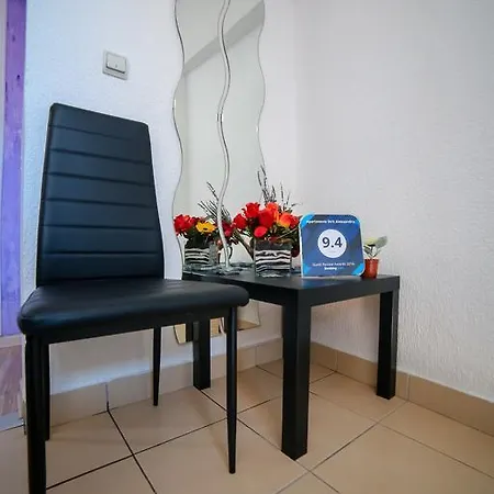 Apartment Aleksandra U Centru Grada *