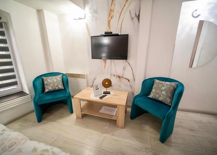 Aleksandra U Centru Grada * Kragujevac