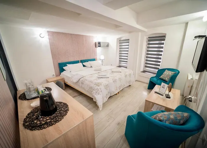 Aleksandra U Centru Grada * Kragujevac